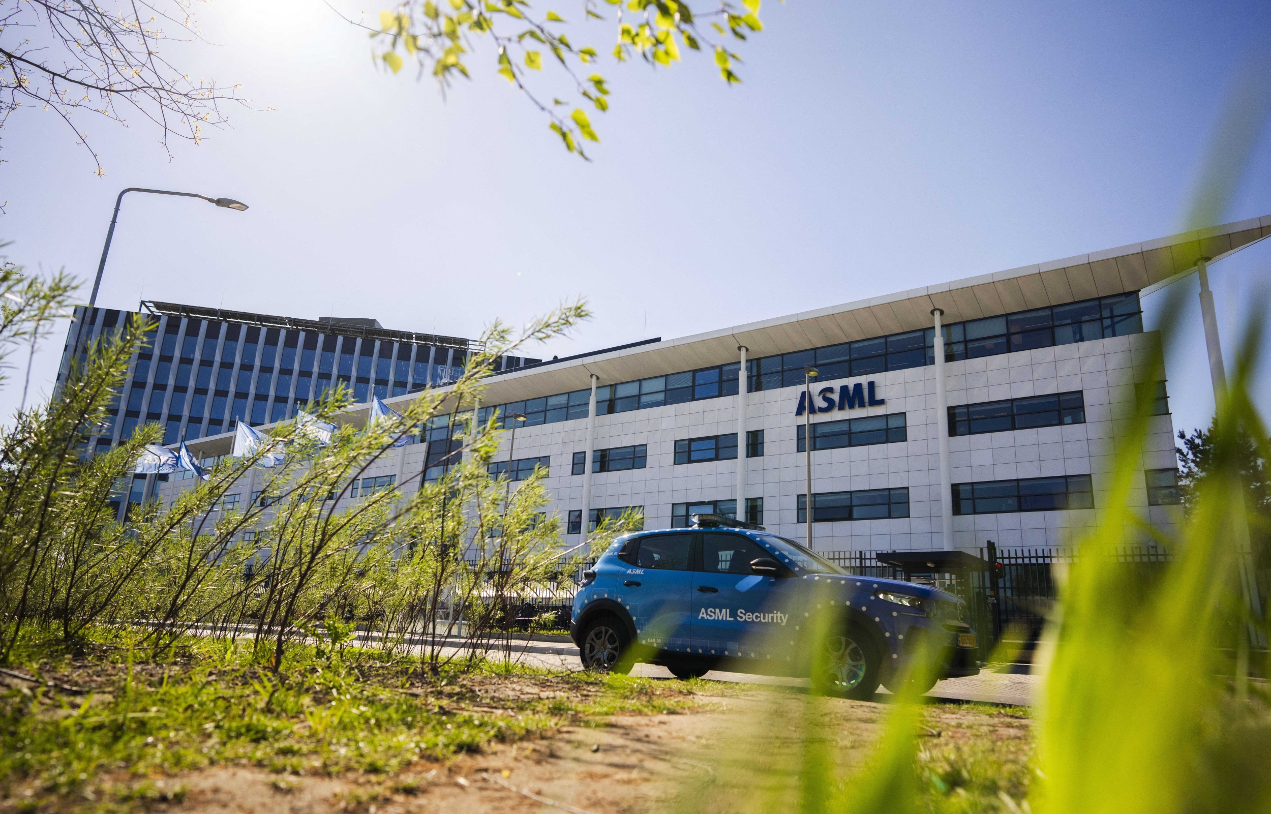 ASML 位于荷兰 Veldhoven 的总部园区