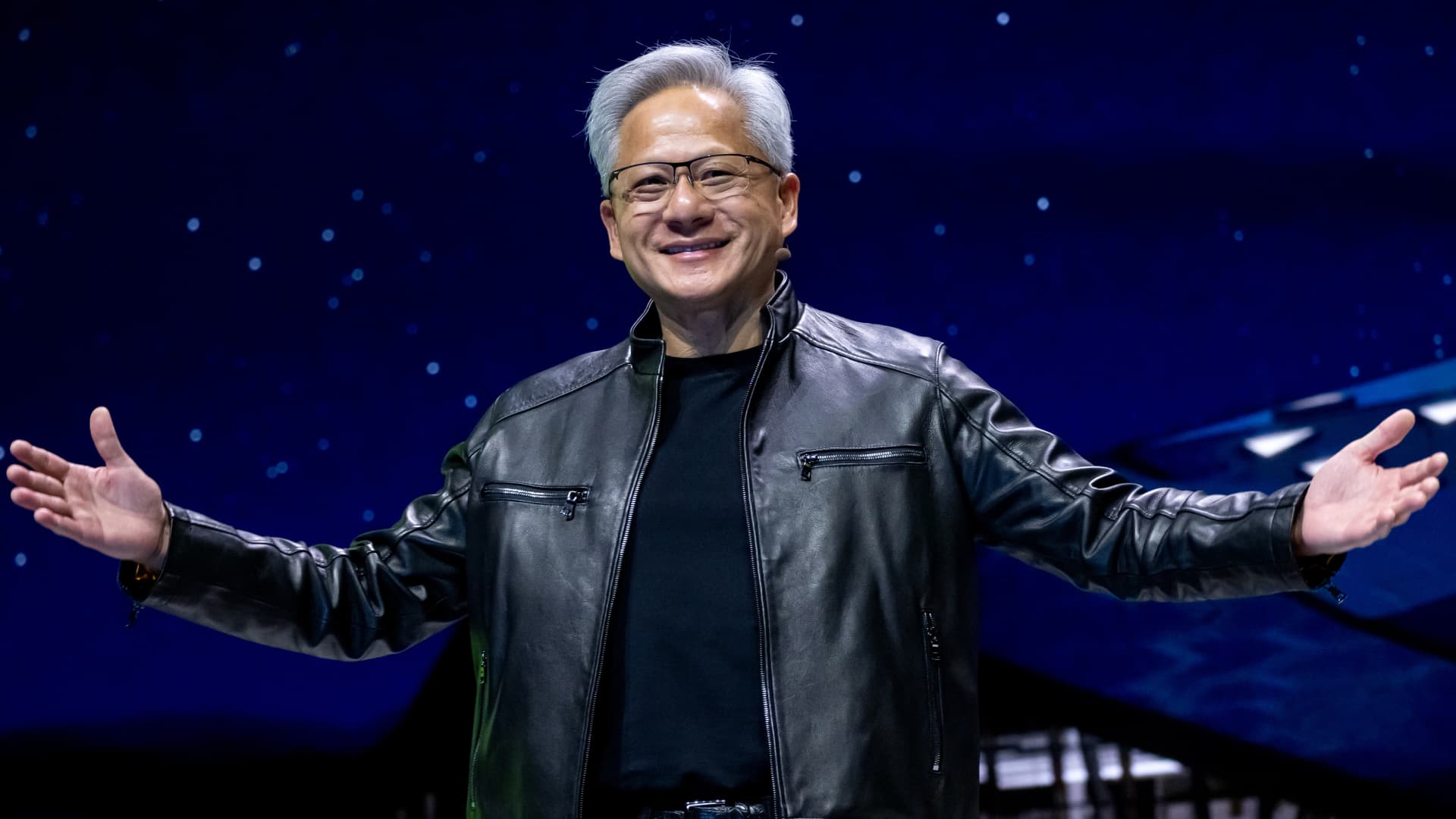 NVIDIA CEO 黄仁勋在 GTC 大会现场演讲