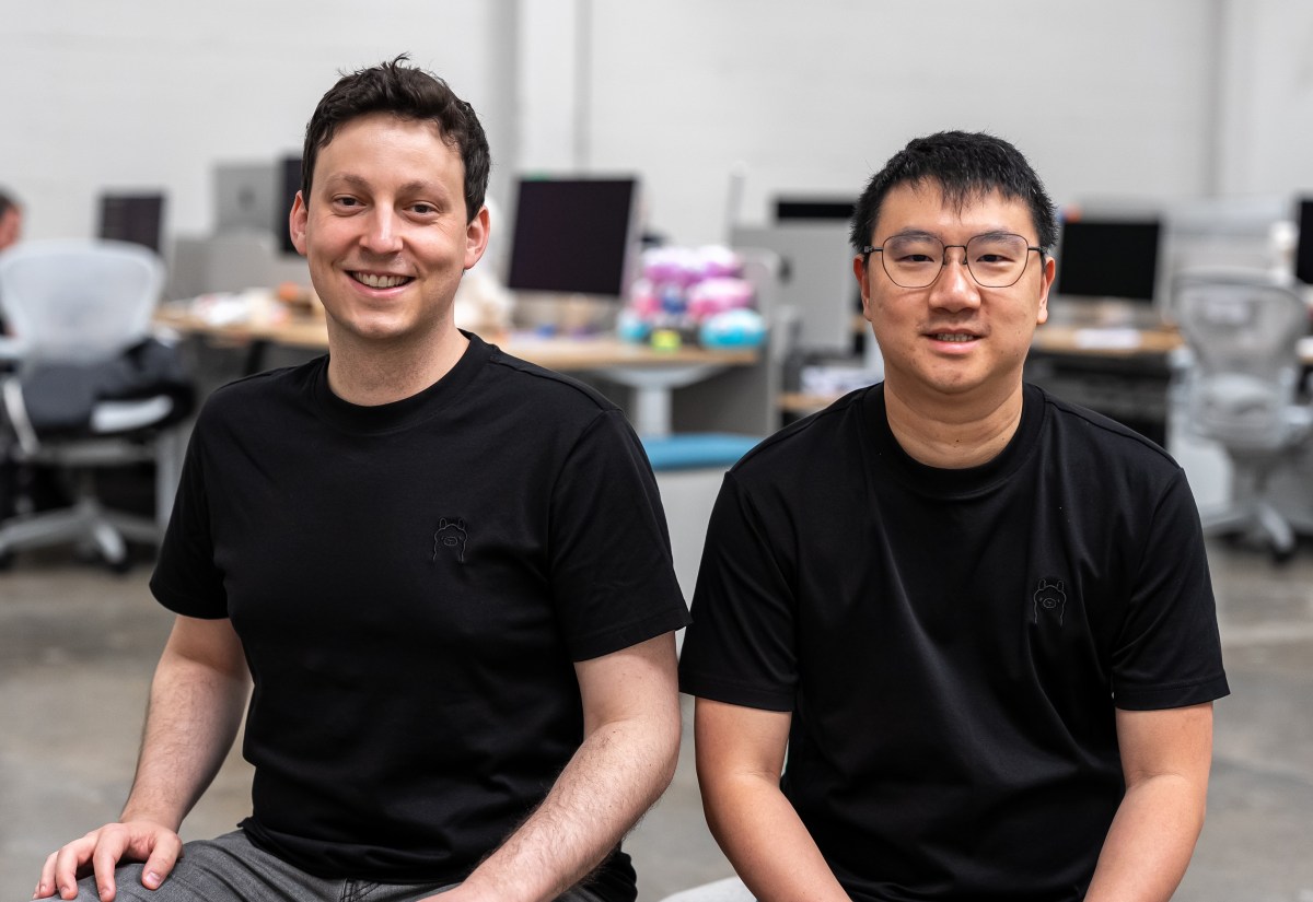 Jeffrey Morgan（左）与 Michael Chiang（右），TechCrunch 7 月报道 Ollama 融资时的配图