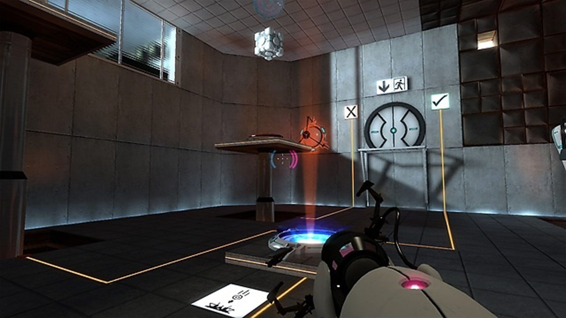 《Portal》测试室场景：蓝色传送门、传送门枪与储物箱（Valve 游戏画面，图转自 Tom's Hardware 报道）