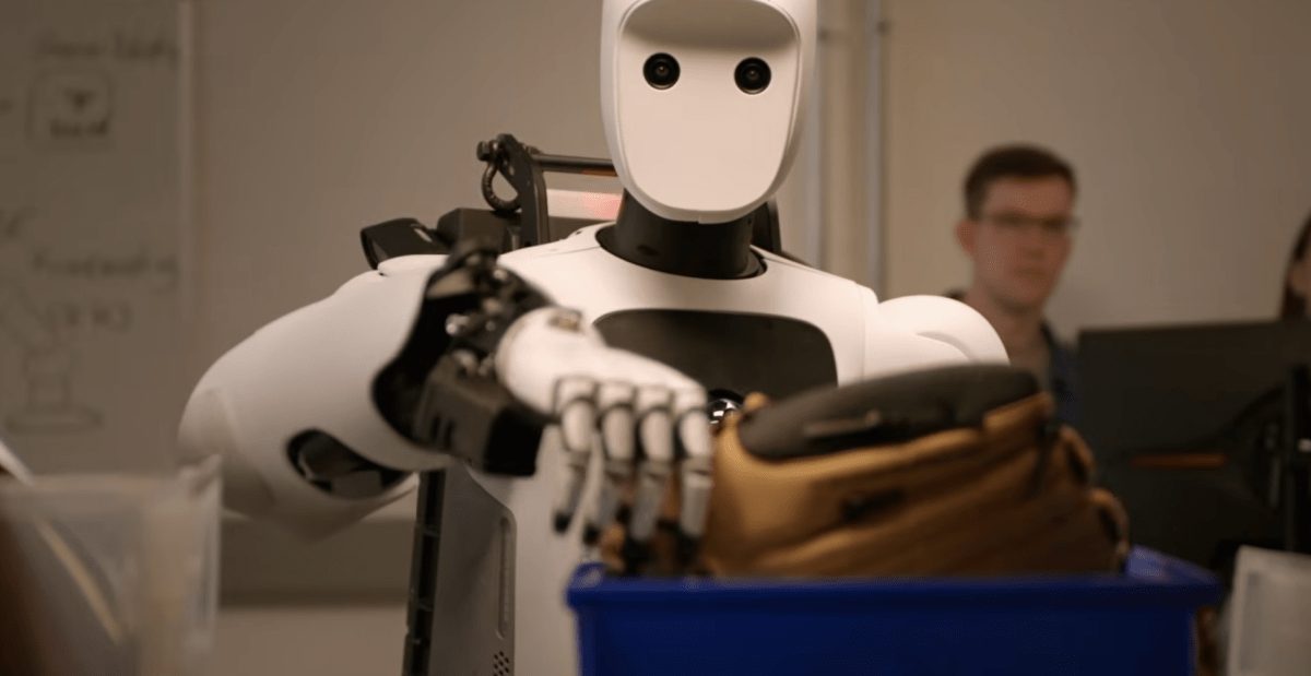 Google DeepMind 发布 Gemini Robotics 2：首次规模化控制人形机器人全身，多机协作亮相