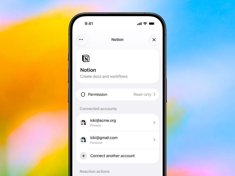 公告配图：Notion 插件的「Connected accounts」列表，展示标注为 Primary 与 Personal 的两个账户，以及「Connect another account」按钮
