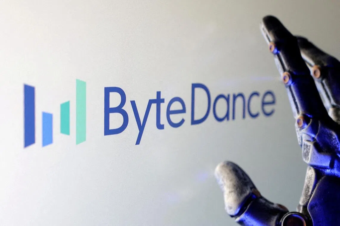 ByteDance 标志与机械手臂配图